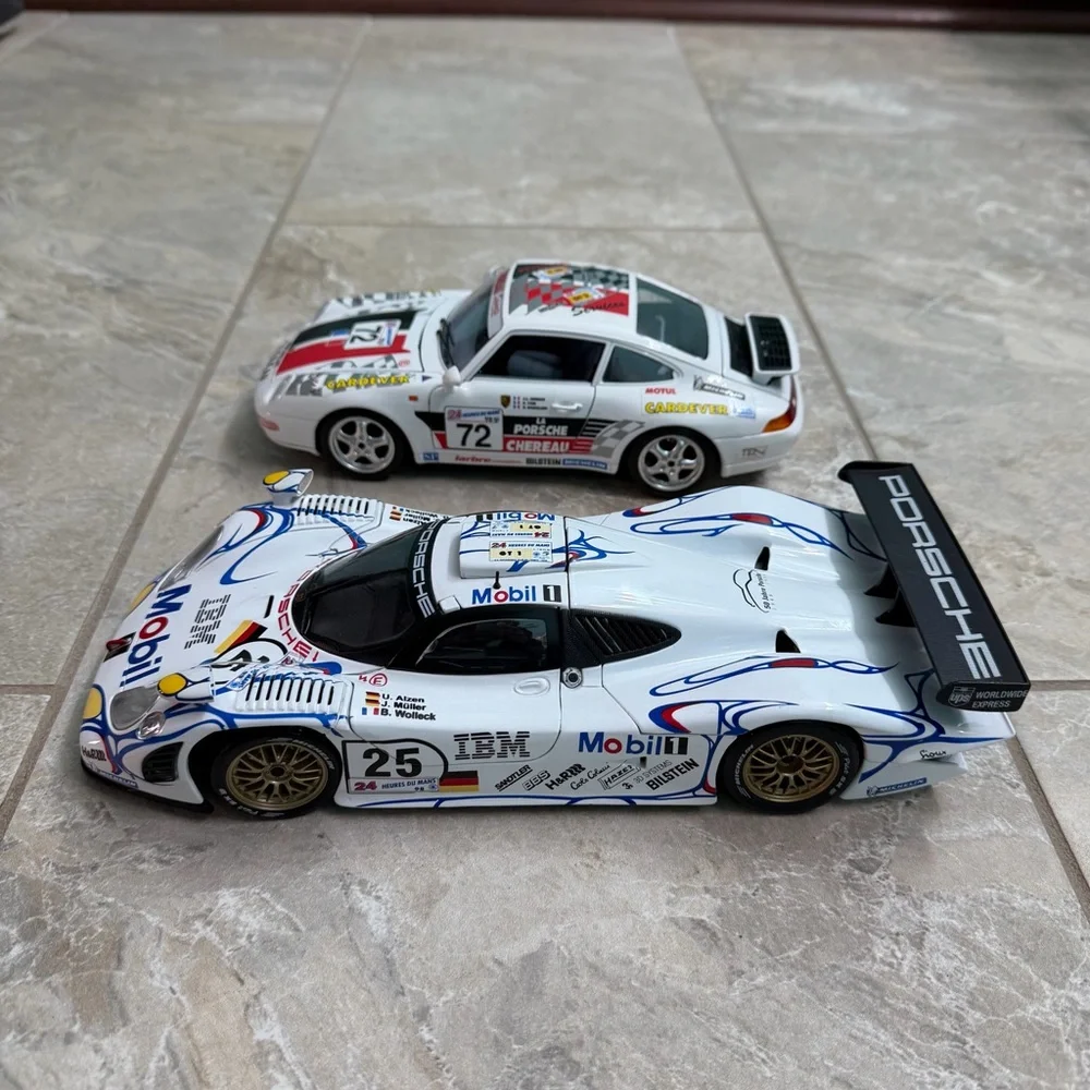 Set of 2 Porsche 911 Diecast Racing Cars - ‘93 Carrera & ‘98 GT1 - Picture 2 of 7